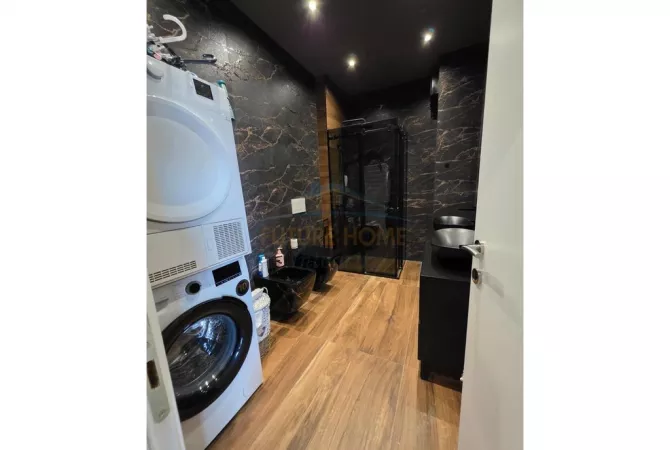 Shtepi ne shitje Apartament ne Tirane, 2+1, Mobilimi E mobiluar, Pagesa 450,000  Euro.