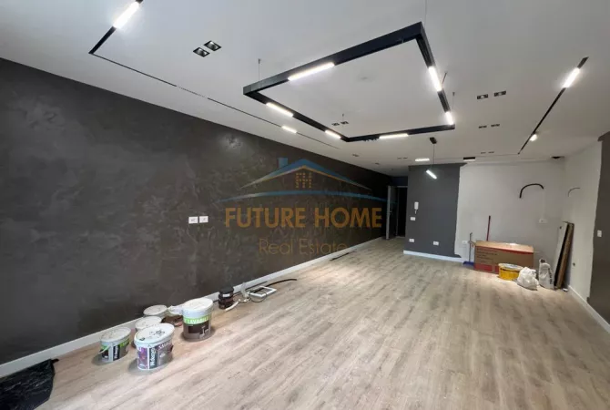 Shtepi ne shitje Apartament ne Tirane, 3+1, Mobilimi Bosh, pa mobiluar, Pagesa 200,000  Euro.