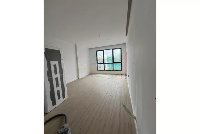 Shtepi ne shitje Apartament ne Tirane, 1+1, Mobilimi Bosh, pa mobiluar, Pagesa 210,500  Euro.