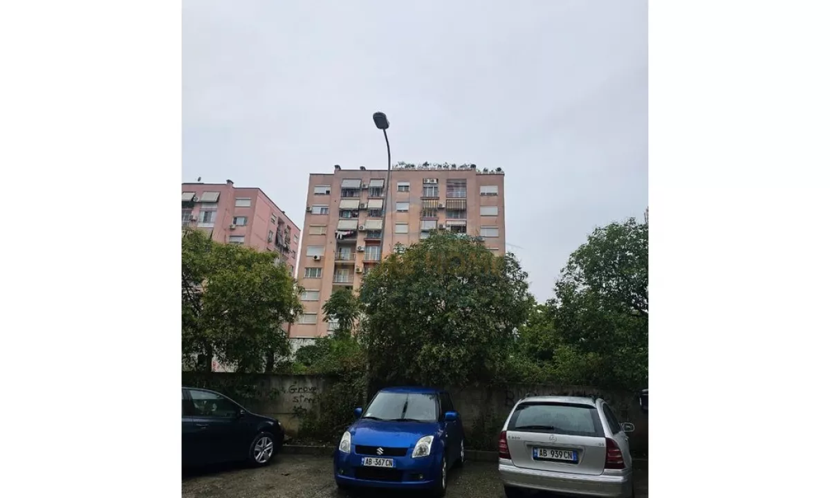 Shtepi ne shitje Apartament ne Tirane, 3+1, Mobilimi Bosh, pa mobiluar, Pagesa 205,000  Euro.