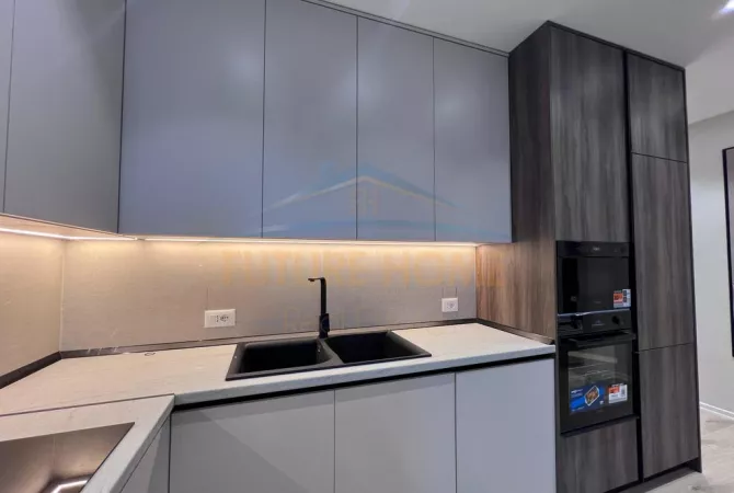 Shtepi ne shitje Apartament ne Tirane, 2+1, Mobilimi E mobiluar, Pagesa 237,000  Euro.