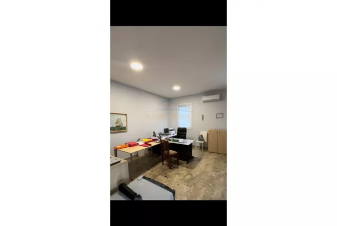 Ambiente Commerciale in Vendita 4+1 a Durazzo - 1,000,000 Euro