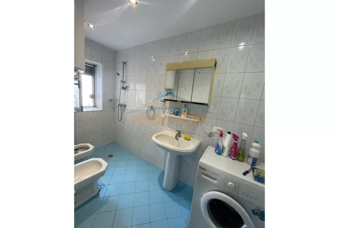 Shtepi ne shitje Apartament ne Tirane, 1+1, Mobilimi E mobiluar, Pagesa 138,000  Euro.