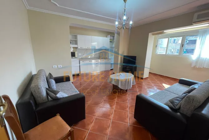Shtepi ne shitje Apartament ne Tirane, 1+1, Mobilimi E mobiluar, Pagesa 138,000  Euro.
