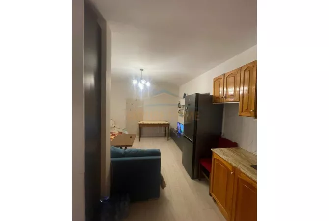 Shtepi ne shitje Apartament ne Tirane, 1+1, Mobilimi E mobiluar, Pagesa 85,000  Euro.