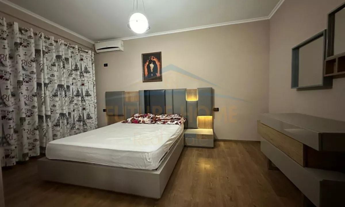 Shtepi ne shitje Apartament ne Tirane, 2+1, Mobilimi E mobiluar, Pagesa 143,000  Euro.