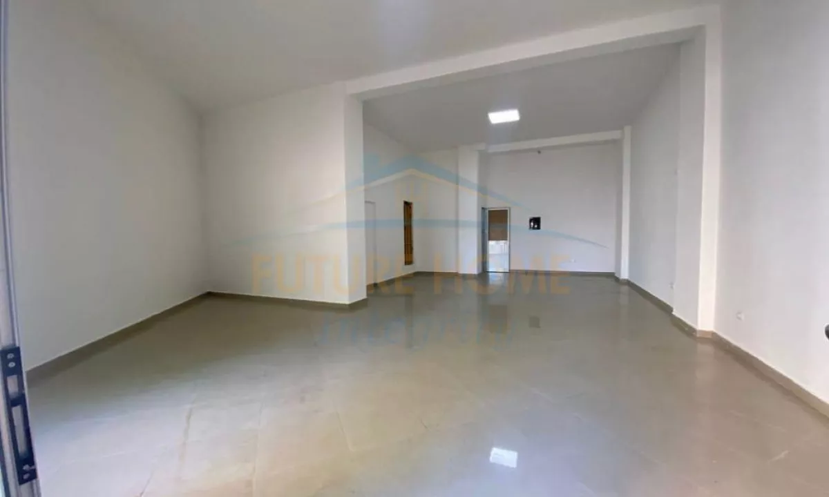 Ambient Biznesi, Unaza e Re