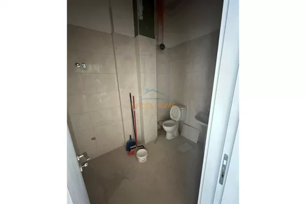 Business Property for Rent 3+1 in Tirana - 2,200 Euro