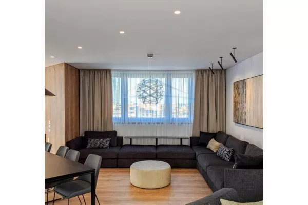 Apartament 2+1+2+Post Parkim, Stadiumi Dinamo