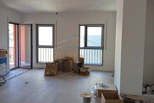  Apartament 2+1+2, Rruga Qemal Stafa, Tiranë.