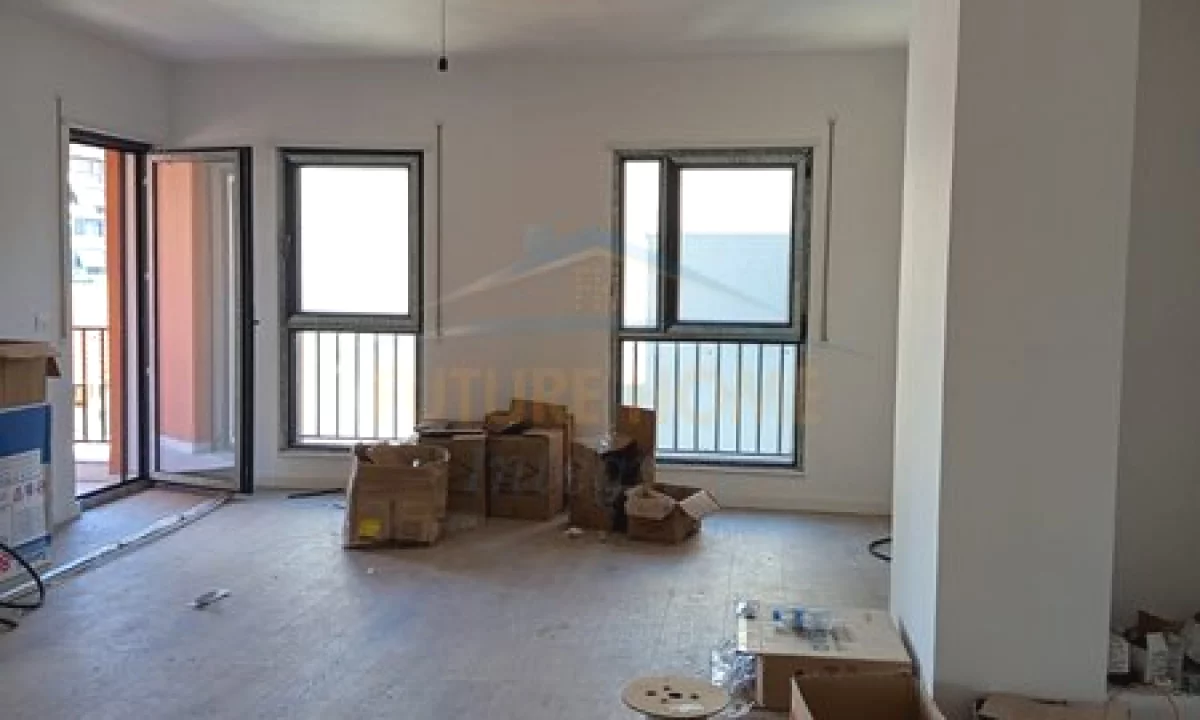Shtepi ne shitje Apartament ne Tirane, 2+1, Mobilimi Bosh, pa mobiluar, Pagesa 234,800  Euro.