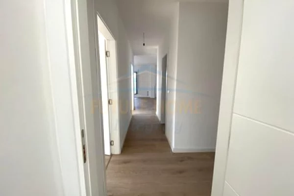 Apartament 2+1+2, Rruga Qemal Stafa, Tiranë.