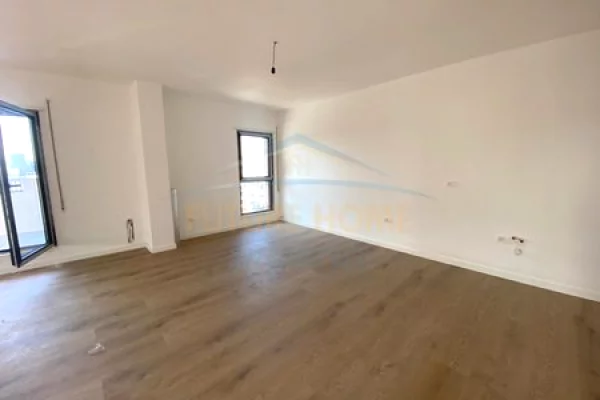 Shtepi ne shitje Apartament ne Tirane, 2+1, Mobilimi Bosh, pa mobiluar, Pagesa 351,200  Euro.