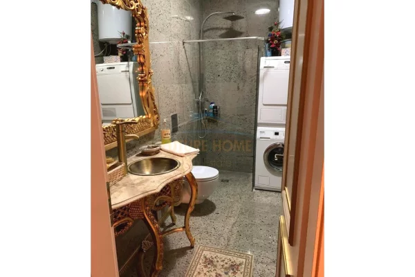 Shtepi ne shitje Apartament ne Tirane, 2+1, Mobilimi E mobiluar, Pagesa 350,000  Euro.