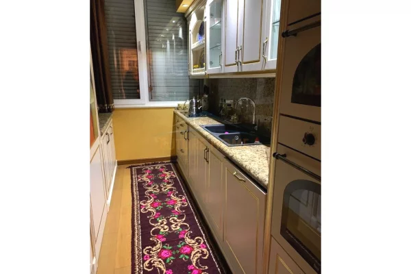 Shtepi ne shitje Apartament ne Tirane, 2+1, Mobilimi E mobiluar, Pagesa 350,000  Euro.