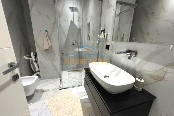 Shtepi ne shitje Apartament ne Tirane, 2+1, Mobilimi E mobiluar, Pagesa 440,000  Euro.