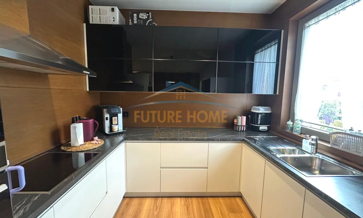 Shtepi ne shitje Apartament ne Tirane, 2+1, Mobilimi E mobiluar, Pagesa 440,000  Euro.