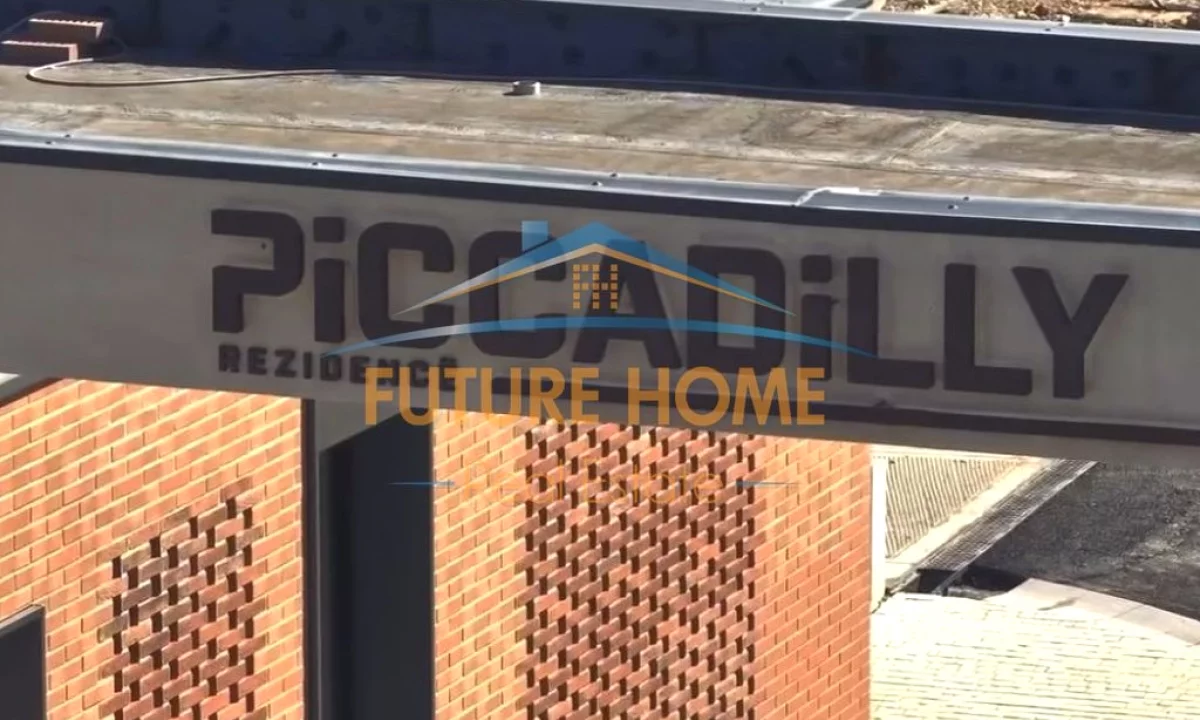 Shtepi ne shitje Vila Luksoze ne Tirane, 4+1, Mobilimi Bosh, pa mobiluar, Pagesa 1,100,000  Euro.