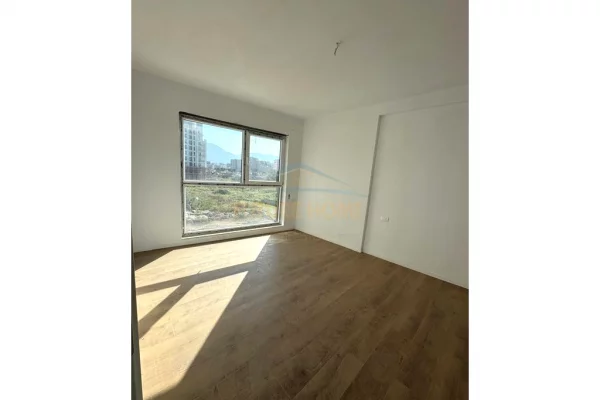 Shtepi ne shitje Apartament ne Tirane, 2+1, Mobilimi Bosh, pa mobiluar, Pagesa 199,000  Euro.