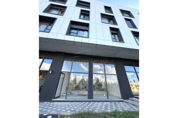 Ambient Biznesi, Liqeni i Thate, Tiranë.