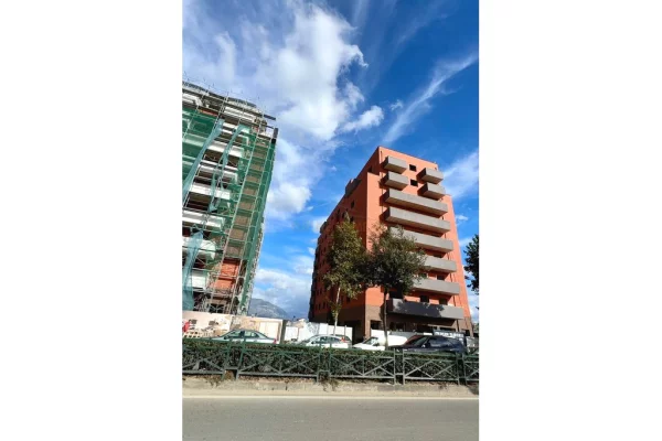 Apartament 2+1+2+Post parkimi, Residenca Metropolitan, Kamëz.