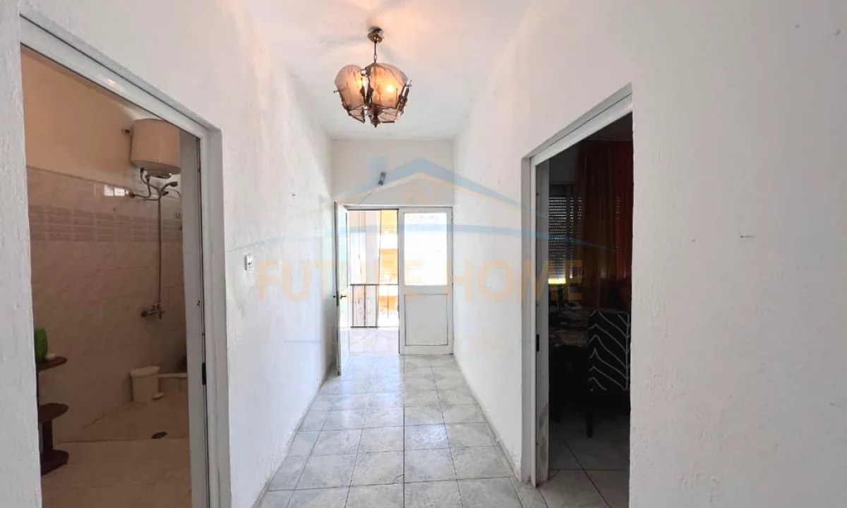 Shtepi ne shitje Vila Luksoze ne Tirane, 4+1, Mobilimi E mobiluar, Pagesa 350,000  Euro.