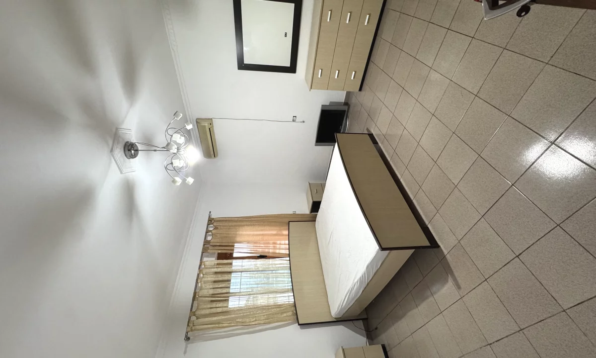 Shtepi me qera Shtepi Private ne Tirane, 2+1, Mobilimi E mobiluar, Pagesa 380  Euro.