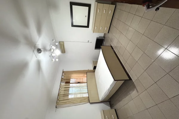 Shtepi me qera 2+1 ne Tirane - 380 Euro