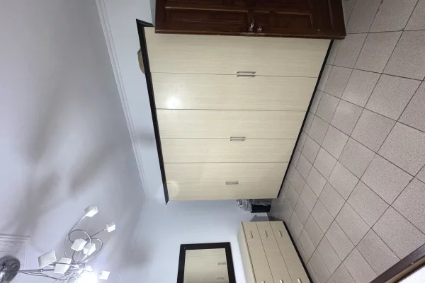 Shtepi me qera Shtepi Private ne Tirane, 2+1, Mobilimi E mobiluar, Pagesa 380  Euro.