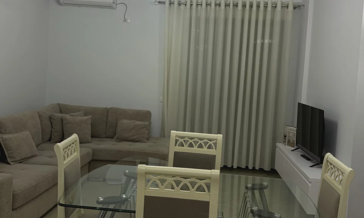 Shtepi me qera Apartament ne Tirane, 1+1, Mobilimi E mobiluar, Pagesa 55,000  Leke.