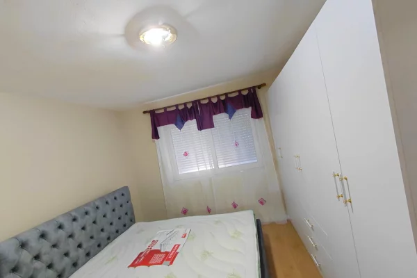 Shtepi me qera Apartament ne Tirane, 1+1, Mobilimi E mobiluar, Pagesa 50,000  Leke.
