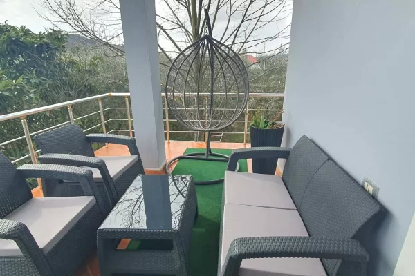 Shtepi ne shitje Vila Luksoze ne Tirane, 6+1, Mobilimi E mobiluar, Pagesa 1,200,000  Euro.