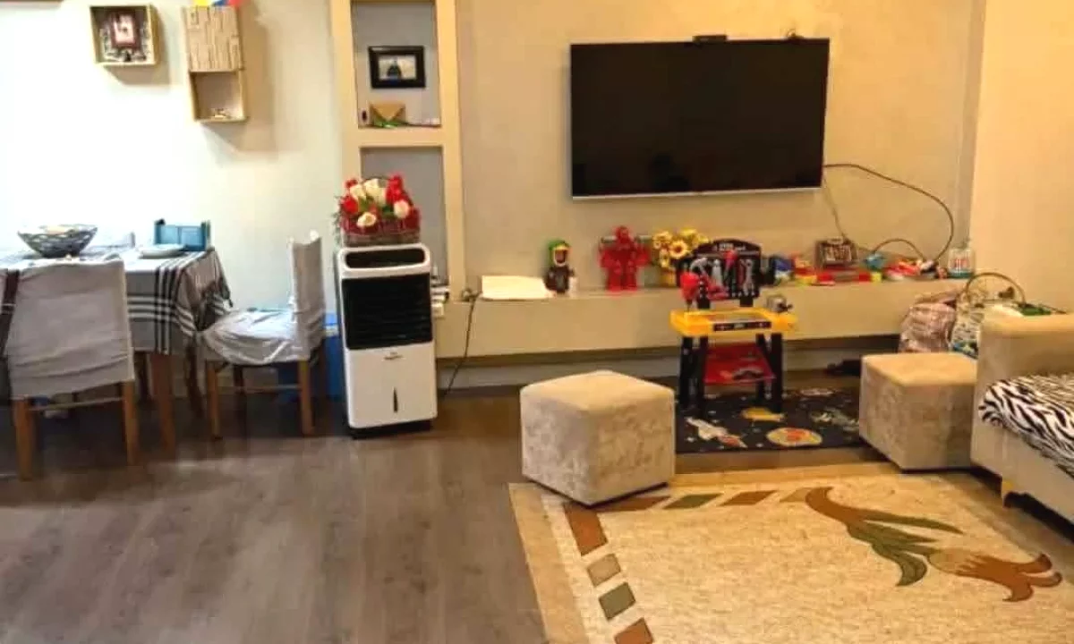 Shtepi ne shitje Apartament ne Tirane, 2+1, Mobilimi E mobiluar, Pagesa 14,000,000  Leke.