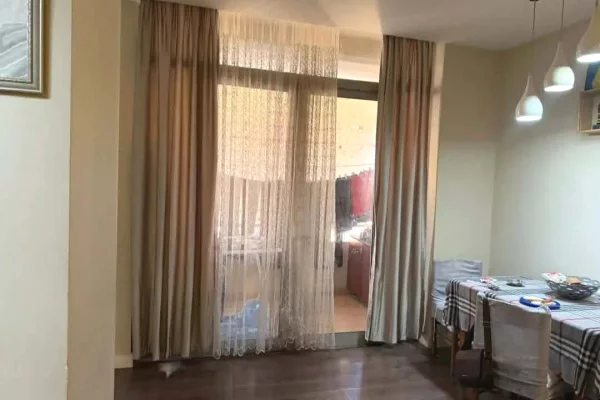 Shtepi ne shitje Apartament ne Tirane, 2+1, Mobilimi E mobiluar, Pagesa 14,000,000  Leke.