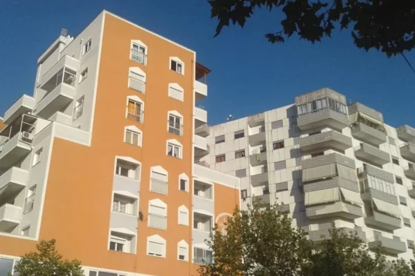 SHITET APARTAMENT 2+1 - Kthesa Kamzes, Tirane