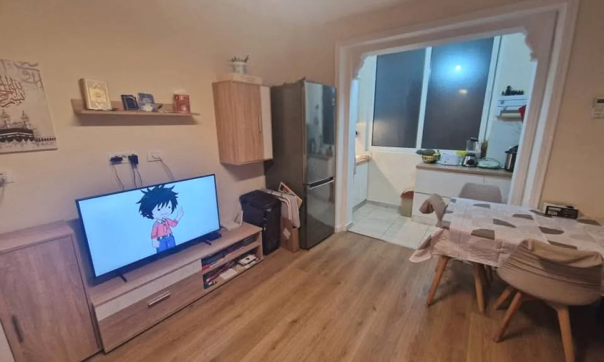 Shtepi ne shitje Apartament ne Tirane, 1+1, Mobilimi E mobiluar, Pagesa 120,000  Euro.