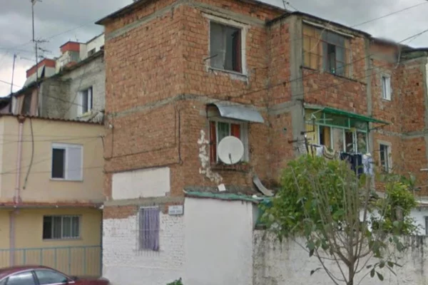 Shtepi ne shitje Apartament ne Tirane, 1+1, Mobilimi E mobiluar, Pagesa 8,800,000  Leke.