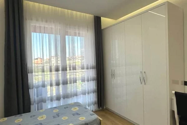 Shtepi me qera Apartament ne Tirane, 2+1, Mobilimi E mobiluar, Pagesa 700  Euro.