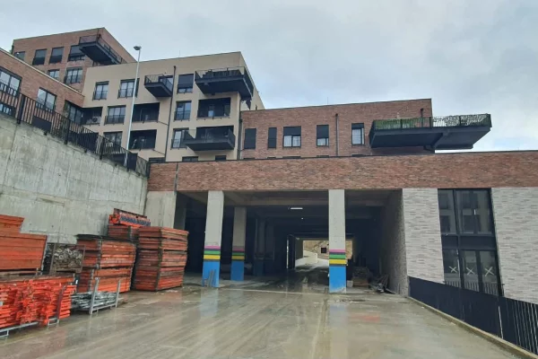 POST PARKIMI - PER SHITJE - KODRA E DIELLIT 2, TIRANE