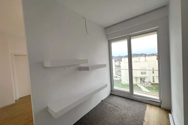 Shtepi me qera Vila Luksoze ne Tirane, 4+1, Mobilimi Pjeserisht e mobiluar, Pagesa 1,300  Euro.