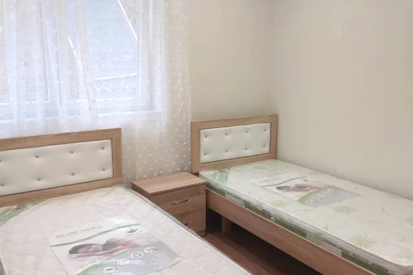 Shtepi me qera Shtepi Private ne Tirane, 2+1, Mobilimi E mobiluar, Pagesa 35,000  Leke.