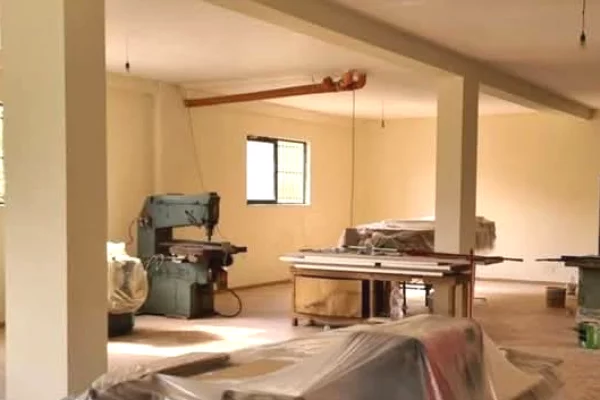 Truall ose Toke ne Tirane - 55,000,000 Leke