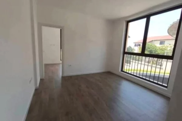 Shtepi me qera Vila Luksoze ne Tirane, 6+1, Mobilimi Bosh, pa mobiluar, Pagesa 2,500  Euro.