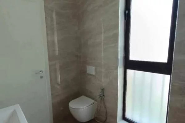 Shtepi me qera Vila Luksoze ne Tirane, 6+1, Mobilimi Bosh, pa mobiluar, Pagesa 2,500  Euro.