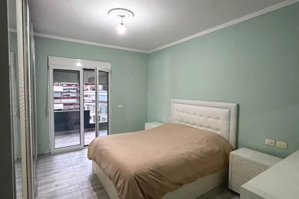 Shtepi me qera Apartament ne Tirane, 2+1, Mobilimi E mobiluar, Pagesa 65,000  Leke.