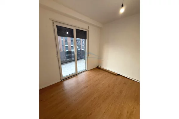 Shtepi me qera 2+1 ne Tirane - 700 Euro