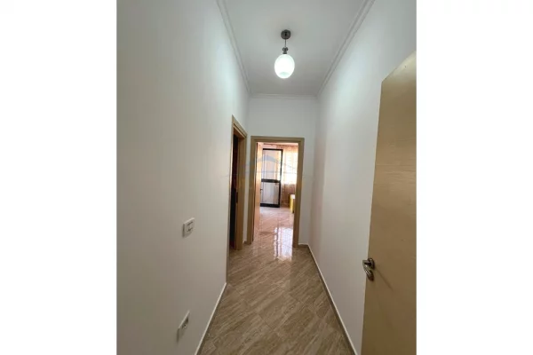 Shtepi me qera 2+1 ne Tirane - 600 Euro