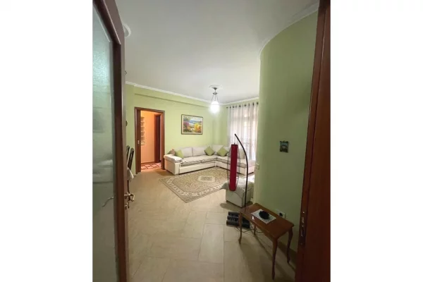 Shtepi me qera 2+1 ne Tirane - 550 Euro