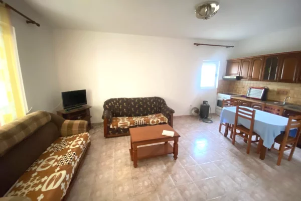 Qera, Apartament 3+1, Rruga Ramazan Bogdani, pranë Rrugës Siri Kodra dhe 5 Maji