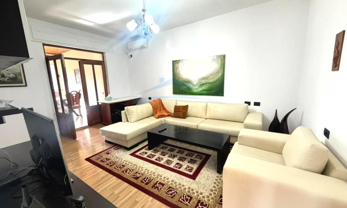 Shtepi me qera Apartament ne Tirane, 2+1, Mobilimi E mobiluar, Pagesa 50,000  Leke.